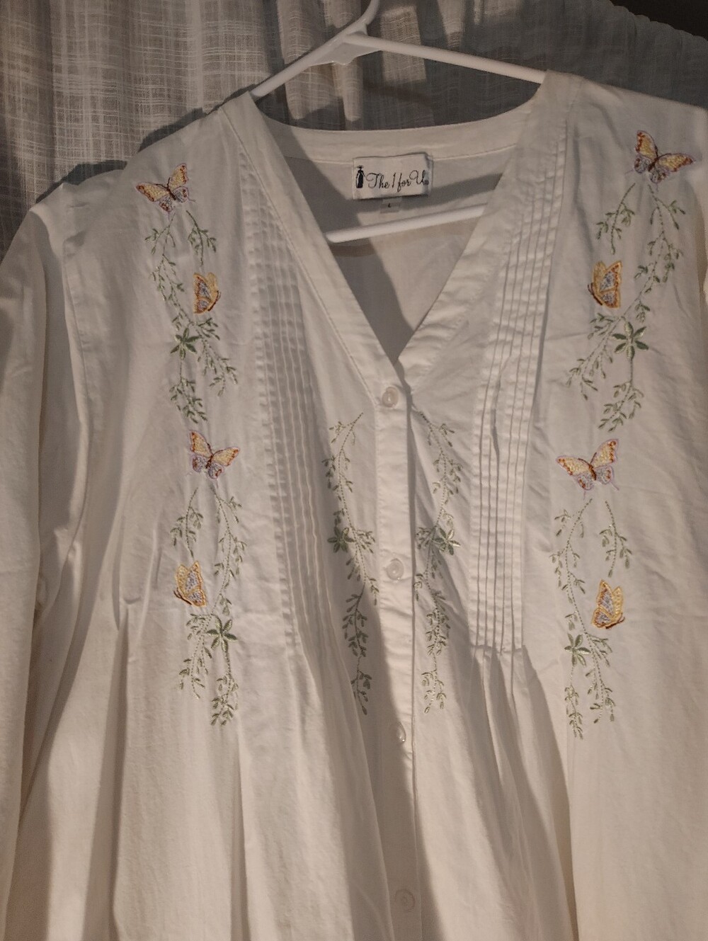 White Embroidered Butterfly Button-Front Nightgown.